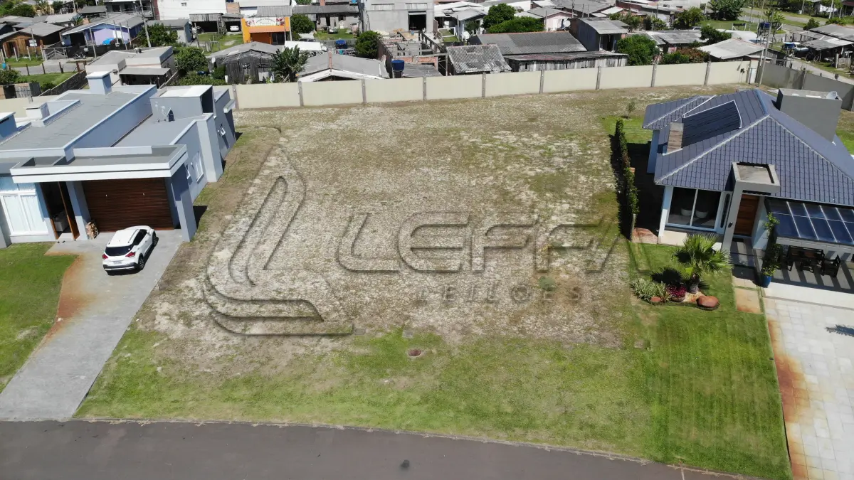 LOTE 001 - Terreno Urbano, no condomínio Riviera 2, em Xangri-lá/RS