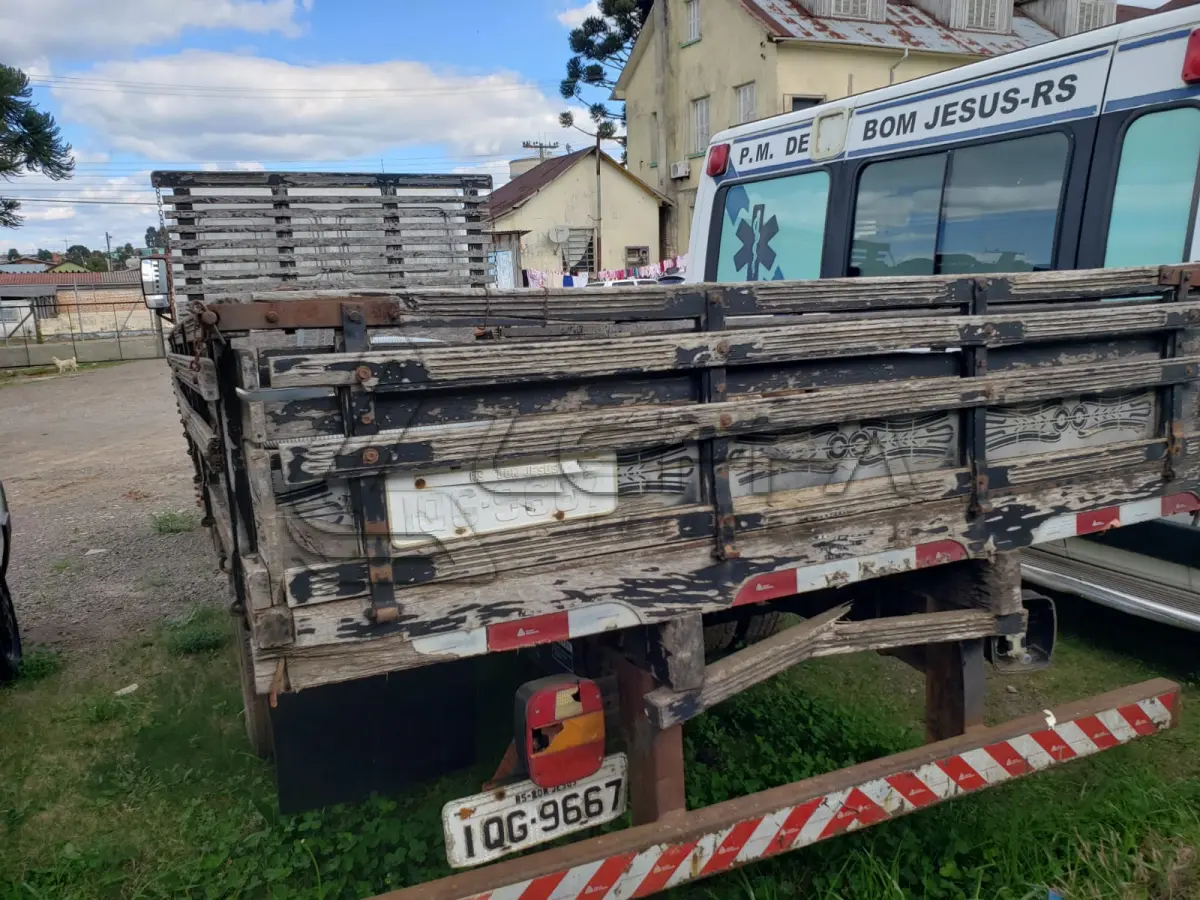 LOTE 001 - CAMINHÃO FORD/CARGO, 712, PLACAS IQG-9667, diesel, prata, ano 2009,  modelo 2010