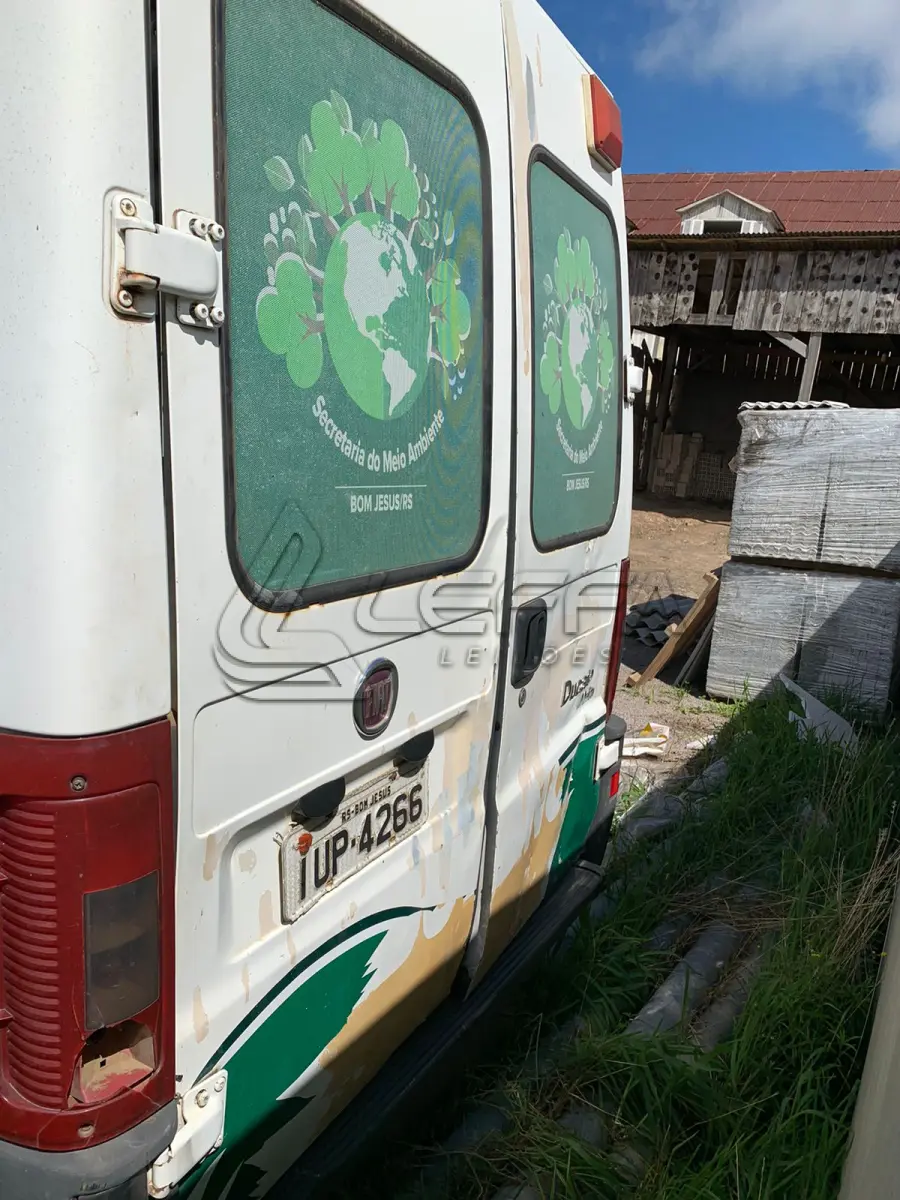 LOTE 005 - MICROONIBUS AMBULÂNCIA FIAT/DUCATO, MC TCA, PLACAS IUP4266, diesel, branca, ano 2013, modelo 2014