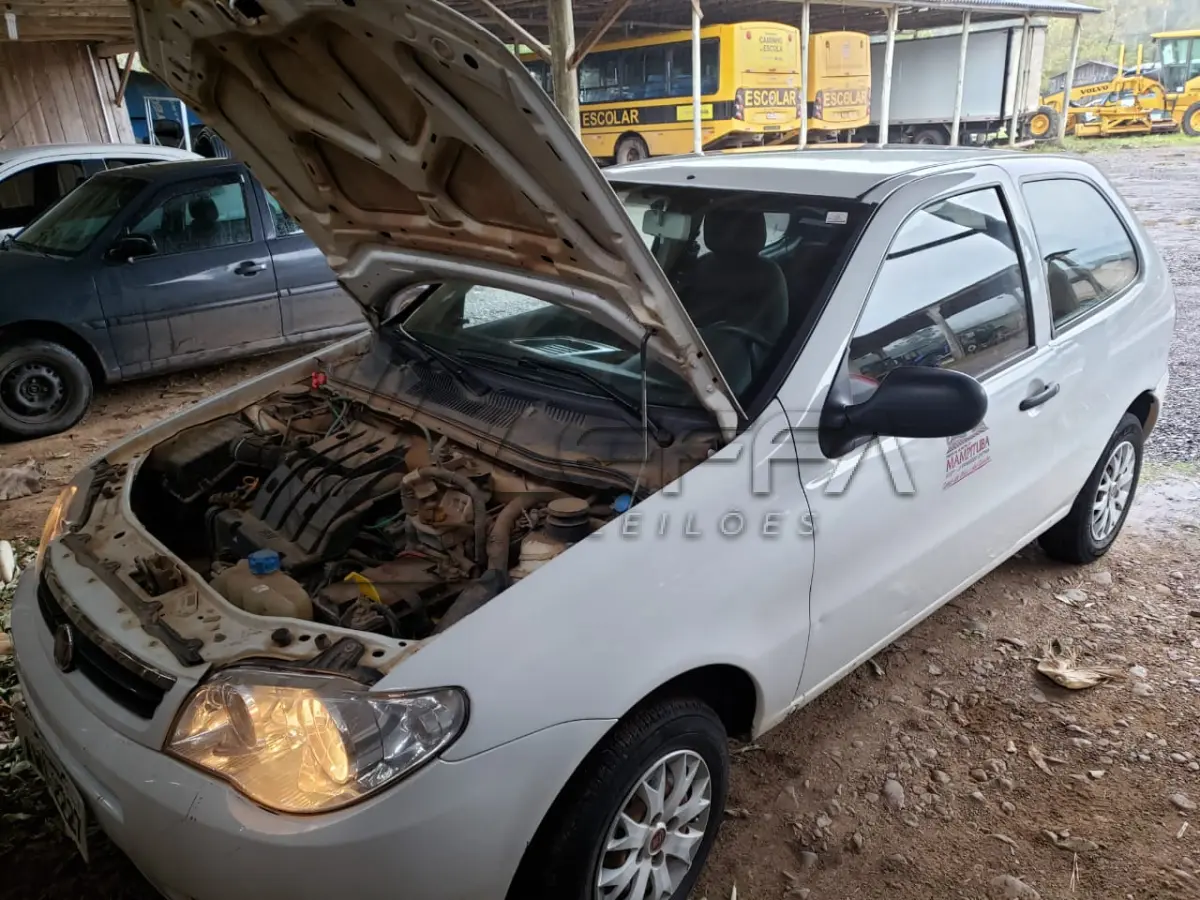 LOTE 005 - VEÍCULO FIAT PALIO FIRE, flex, placas IWI 2227, branca, ano  2014 e modelo 2015