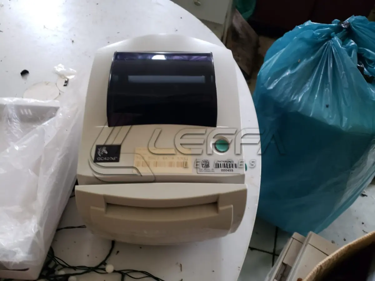 LOTE 003 - SUCATAS: INFORMÁTICA, TV, APARELHO DE SOM, IMPRESSORAS, LAVA JATO, TANQUINHO DE LAVAR ROUPA, UM CLIMATIZADOR DE AMBIENTES, RODAS DE FERRO PARA CAMINHÃO 1000X20