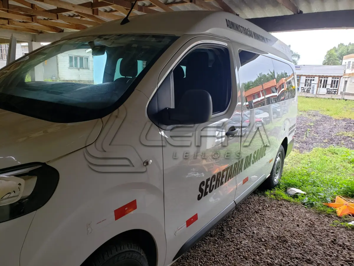 LOTE 001 - MICROONIBUS PEUGEOT, Expert Eurolaf, diesel, placas IZZ-6B74, ano 2019 e modelo 2020