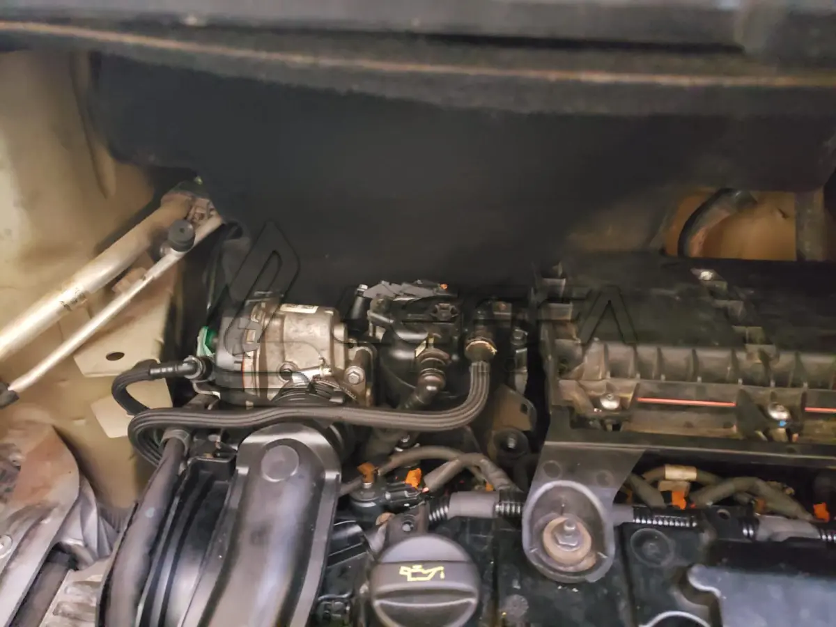 LOTE 001 - MICROONIBUS PEUGEOT, Expert Eurolaf, diesel, placas IZZ-6B74, ano 2019 e modelo 2020
