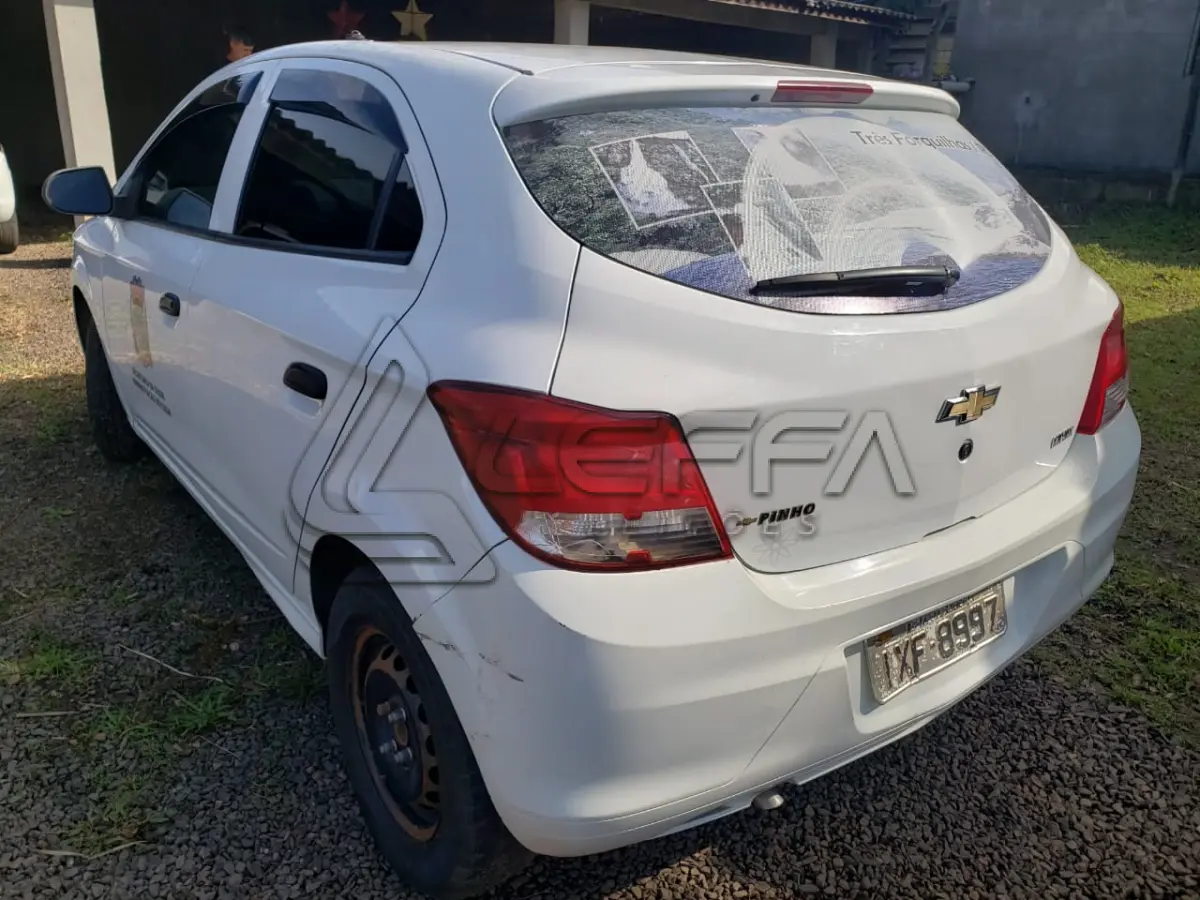 LOTE 006 - VEÍCULO CHEVROLET/ONIX, 1.0 MT IS, PLACAS IXF-8997, ANO/MODELO 2016