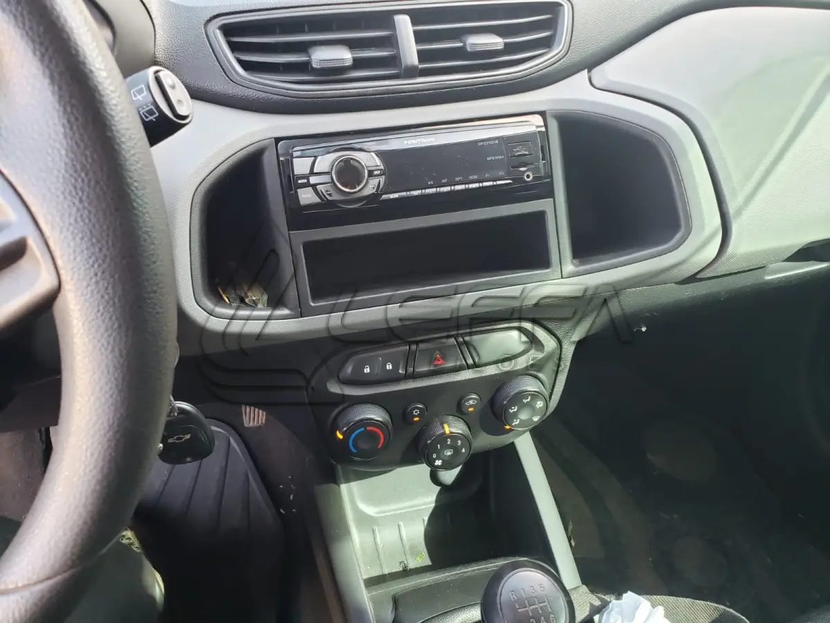 LOTE 005 - VEÍCULO CHEVROLET/ONIX, JOYE, PLACAS IXT-0096, ANO/MODELO 2017