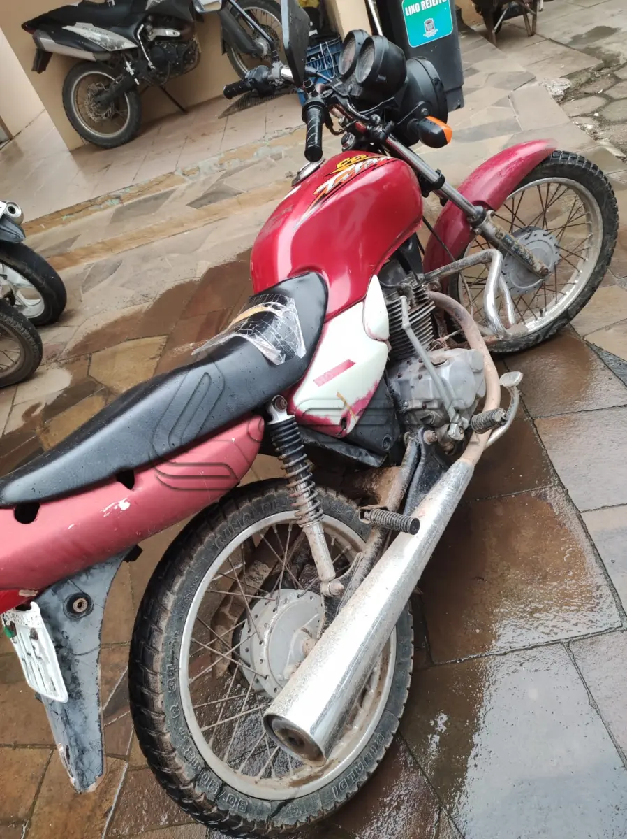 LOTE 002 - MOTOCICLETA HONDA /CG 125 TITAN KS, gasolina, placas ILE 7111, ano e modelo 2003