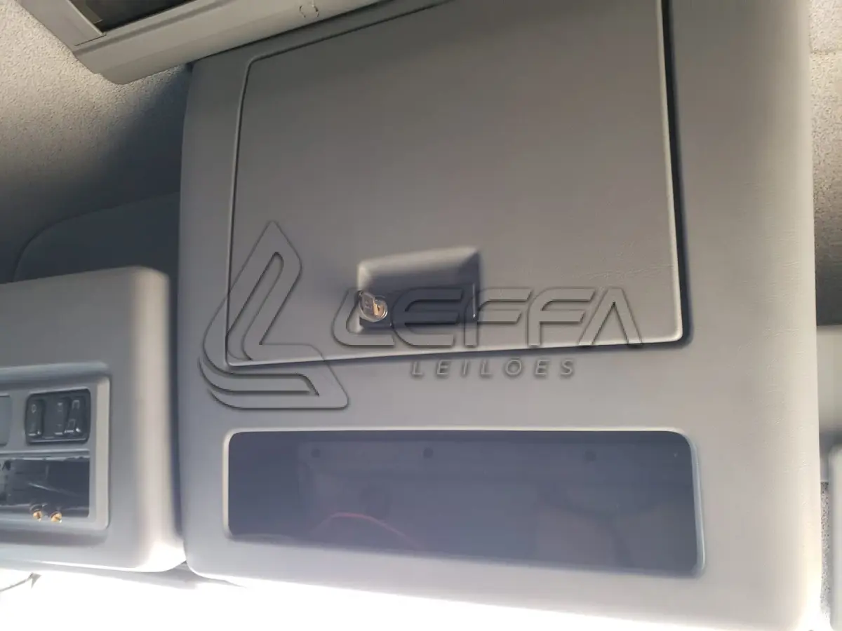 LOTE 001 - UM CAMINHÃO MERCEDEZ BENZ/ATEGO 2426, PLACAS IWG-8795, ANO 2014 MODELO 2014, RENAVAM 1034819914