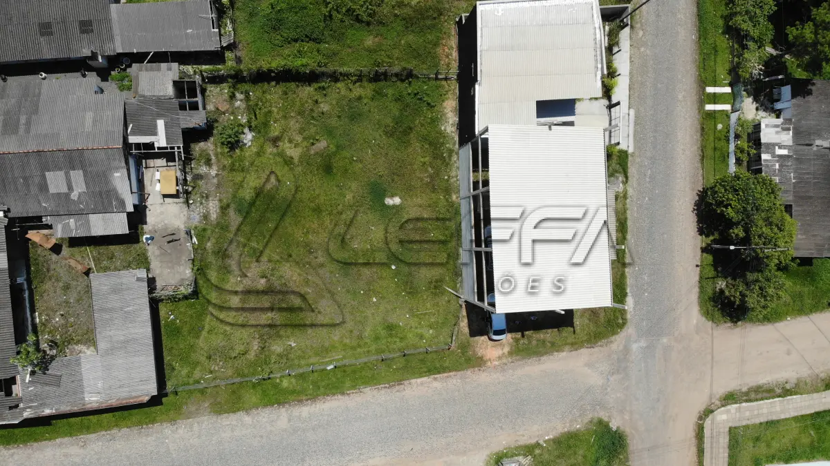 LOTE 006 - Terreno Urbano, Lote 05 Quadra 14 I, construção em alvenaria, desocupado, próximo a Av. Castelo branco, em Torres/RS