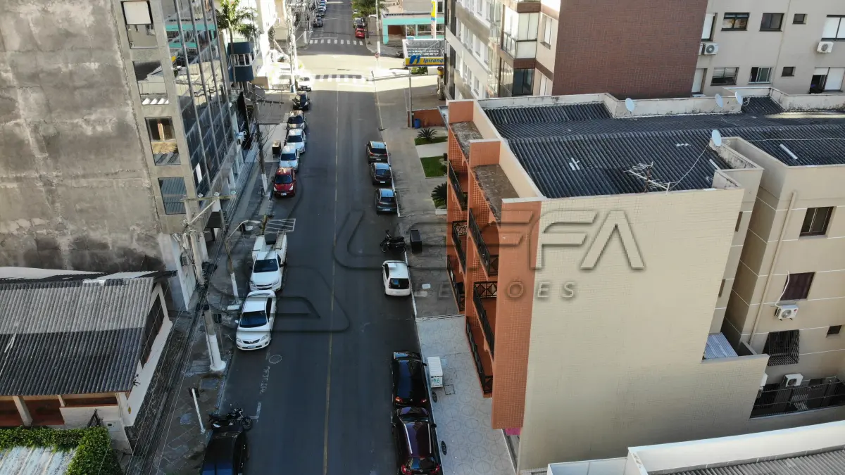 LOTE 001 - Apto 204 no Edifício Saveiro, no centro de Torres/RS