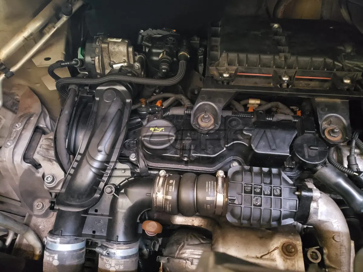 LOTE 001 - MICROONIBUS PEUGEOT, Expert Eurolaf, diesel, placas IZZ-6B74, ano 2019 e modelo 2020