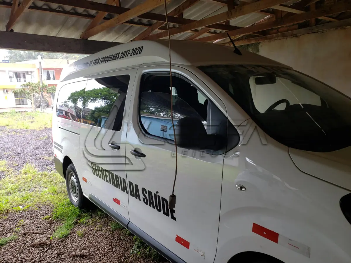 LOTE 001 - MICROONIBUS PEUGEOT, Expert Eurolaf, diesel, placas IZZ-6B74, ano 2019 e modelo 2020