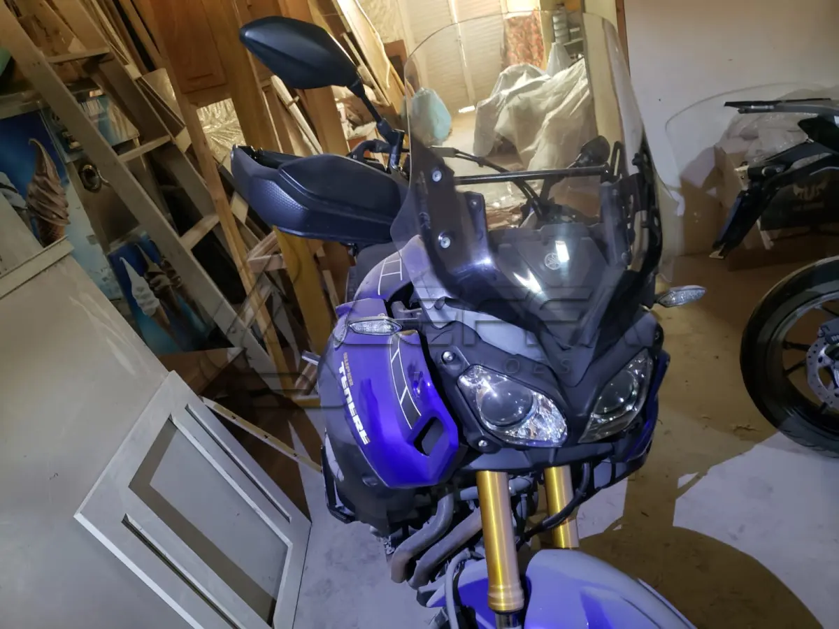 LOTE 004 - UMA MOTOCICLETA YAMAHA XT1200Z STENERE D, PLACAS IYM-1200, ANO/MODELO 2014/2015, COR AZUL, RENAVAM 1034072428