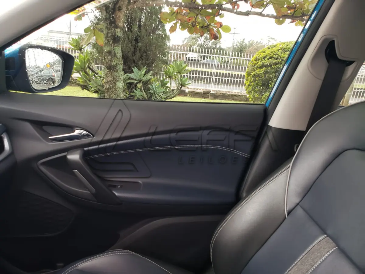 LOTE 002 - UM VEÍCULO GM TRACKER 12T A PR, PLACAS IZY-9B82, ANO/MODELO 2020/2021, COR AZUL, RENAVAM Nº 1227335730