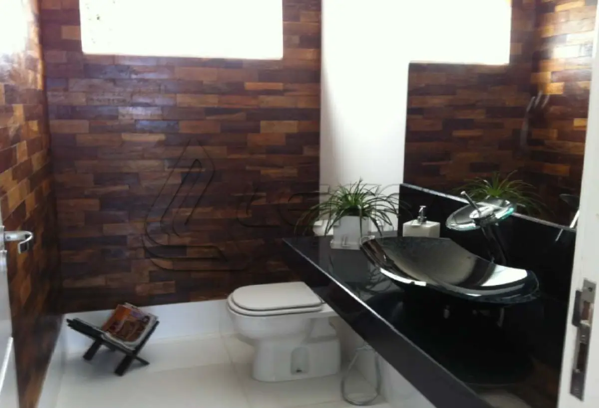 LOTE 001 - UMA CASA RESIDENCIAL, localizada na Rua Araújo Bastos, nº 126, Pitaçu, Salvador/Bahia