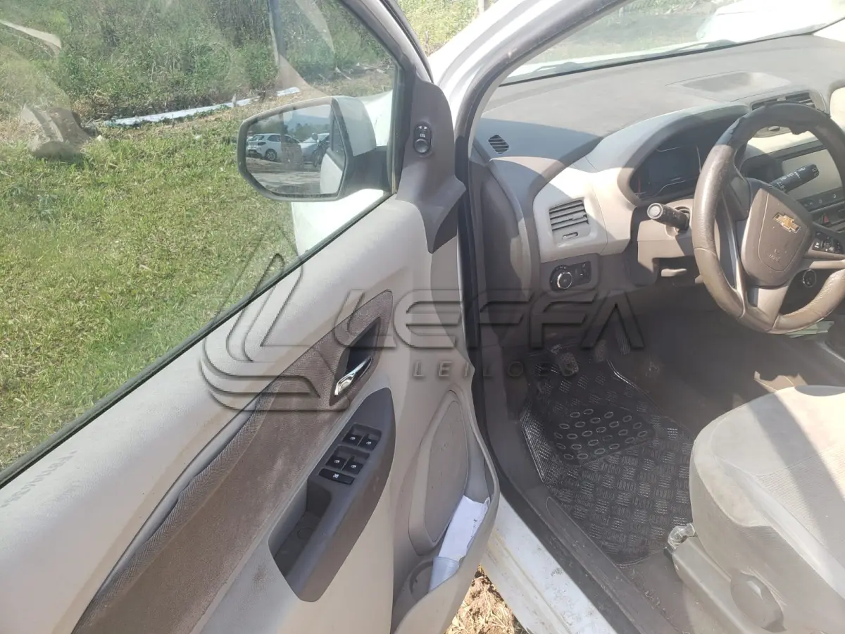 LOTE 002 - UM VEÍCULO GM/SPIN 1.8 LTZ, PLACA IVS-2894, ANO 2014, MODELO 2015, COM APROX 415.000 KM