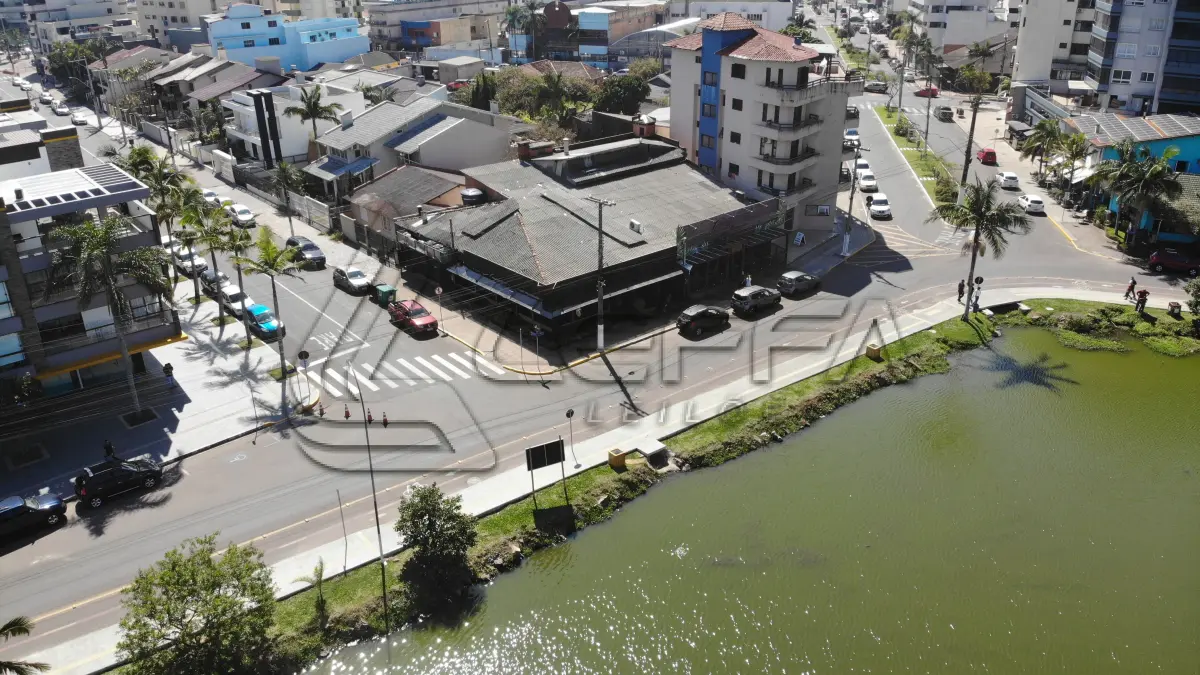 LOTE 001 - Imóvel Comercial na Beira da Lagoa, na Av José Maia Filho, em Torres/RS