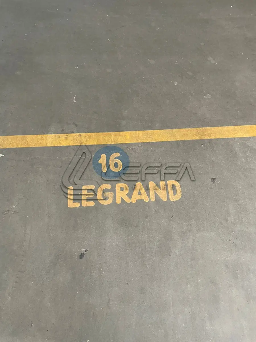 LOTE 001 - UM BOX DE ESTACIONAMENTO, Nº 16, DO EDIFÍCIO CONDOMÍNIO LEGRAND