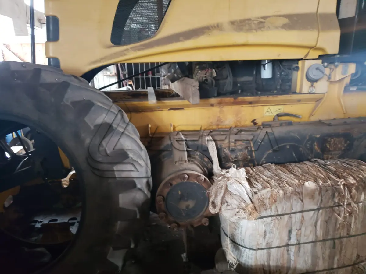 LOTE 006 - MOTONIVELADORA NEW HOLLAND, RG140B, diesel, ano e modelo 2009