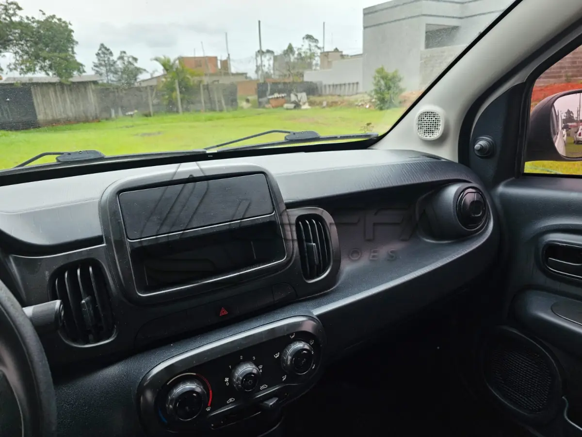 LOTE 002 - Um veículo automóvel FIAT/MOBI LIKE (Nacional) , corbranca, a álcool/gasolina, ano de fabricação e modelo 2019/2020, placa QTK9664