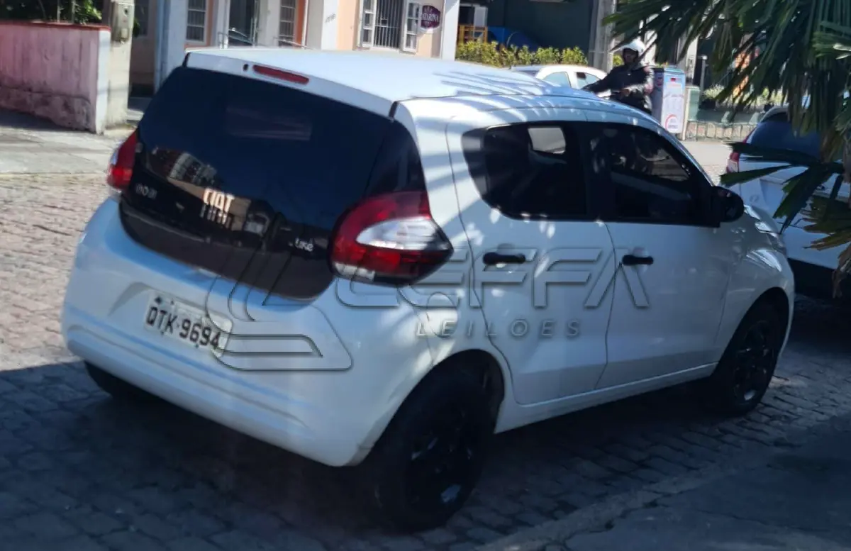 LOTE 003 - Um veículo automóvel FIAT/MOBI LIKE (Nacional) , cor branca, a álcool/gasolina, ano de fabricação e modelo 2019/2020, placa QTK9694