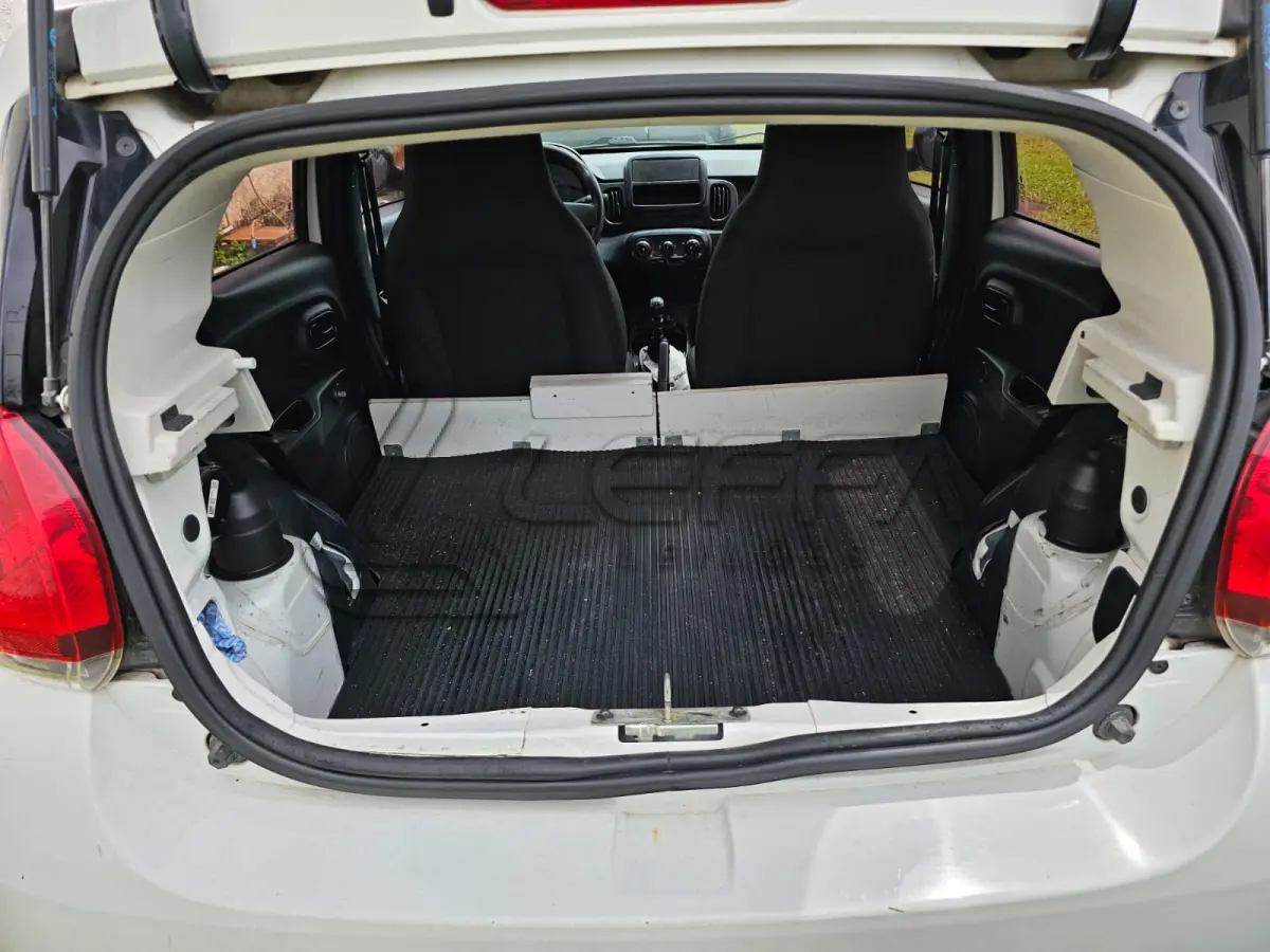 LOTE 003 - Um veículo automóvel FIAT/MOBI LIKE (Nacional) , cor branca, a álcool/gasolina, ano de fabricação e modelo 2019/2020, placa QTK9694