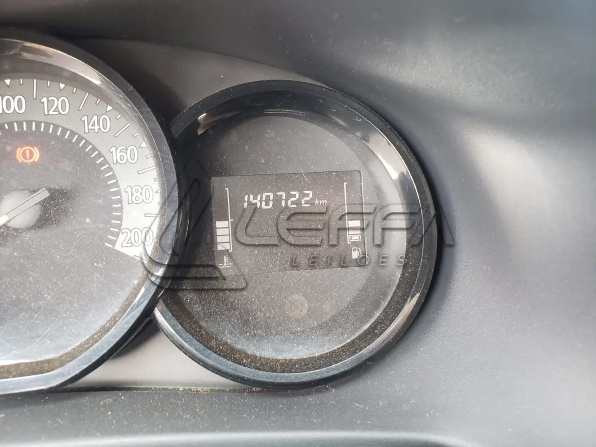 LOTE 006 - UM VEÍCULO RENAULT LOGAN LIFE 10MT, PLACA DRB-2J98, ANO 2019, MODELO 2020, COM APROX 140.000 KM
