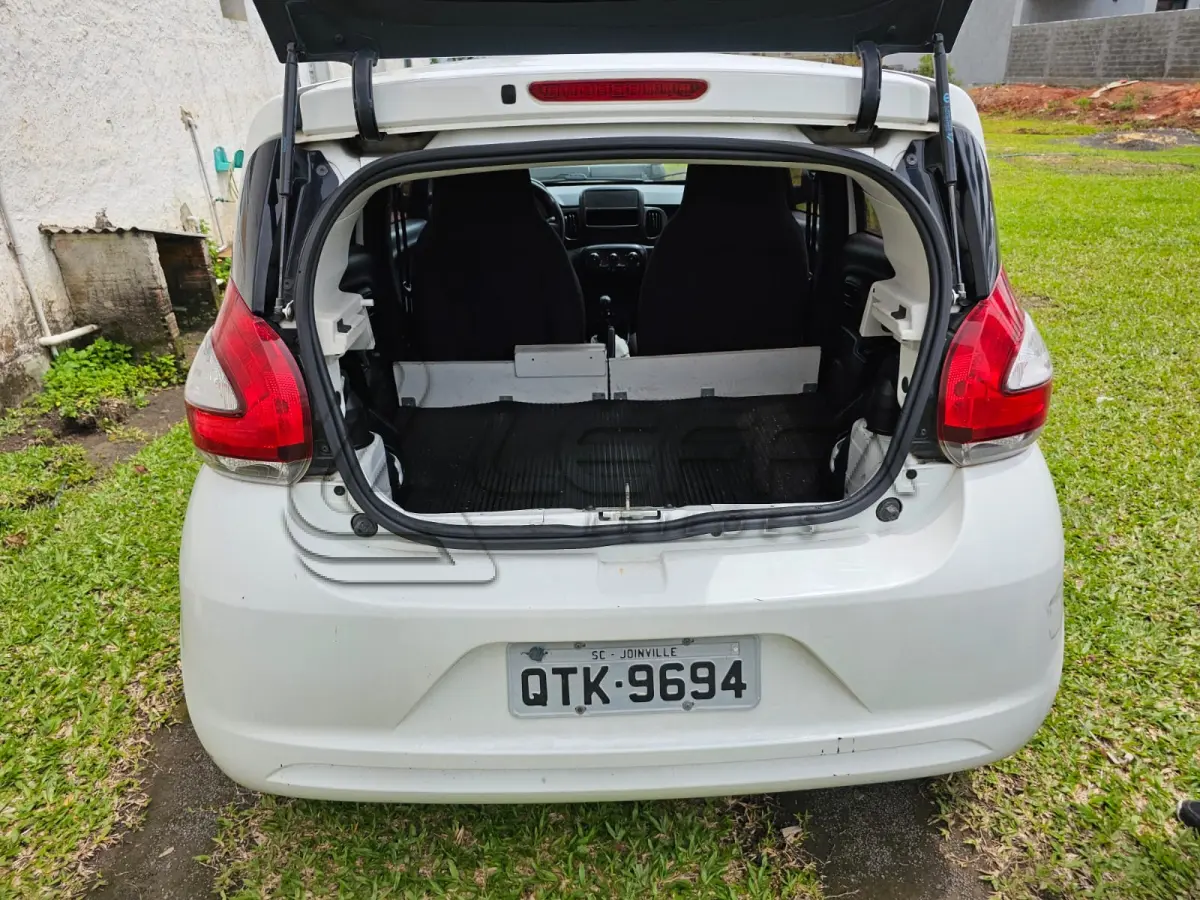 LOTE 003 - Um veículo automóvel FIAT/MOBI LIKE (Nacional) , cor branca, a álcool/gasolina, ano de fabricação e modelo 2019/2020, placa QTK9694