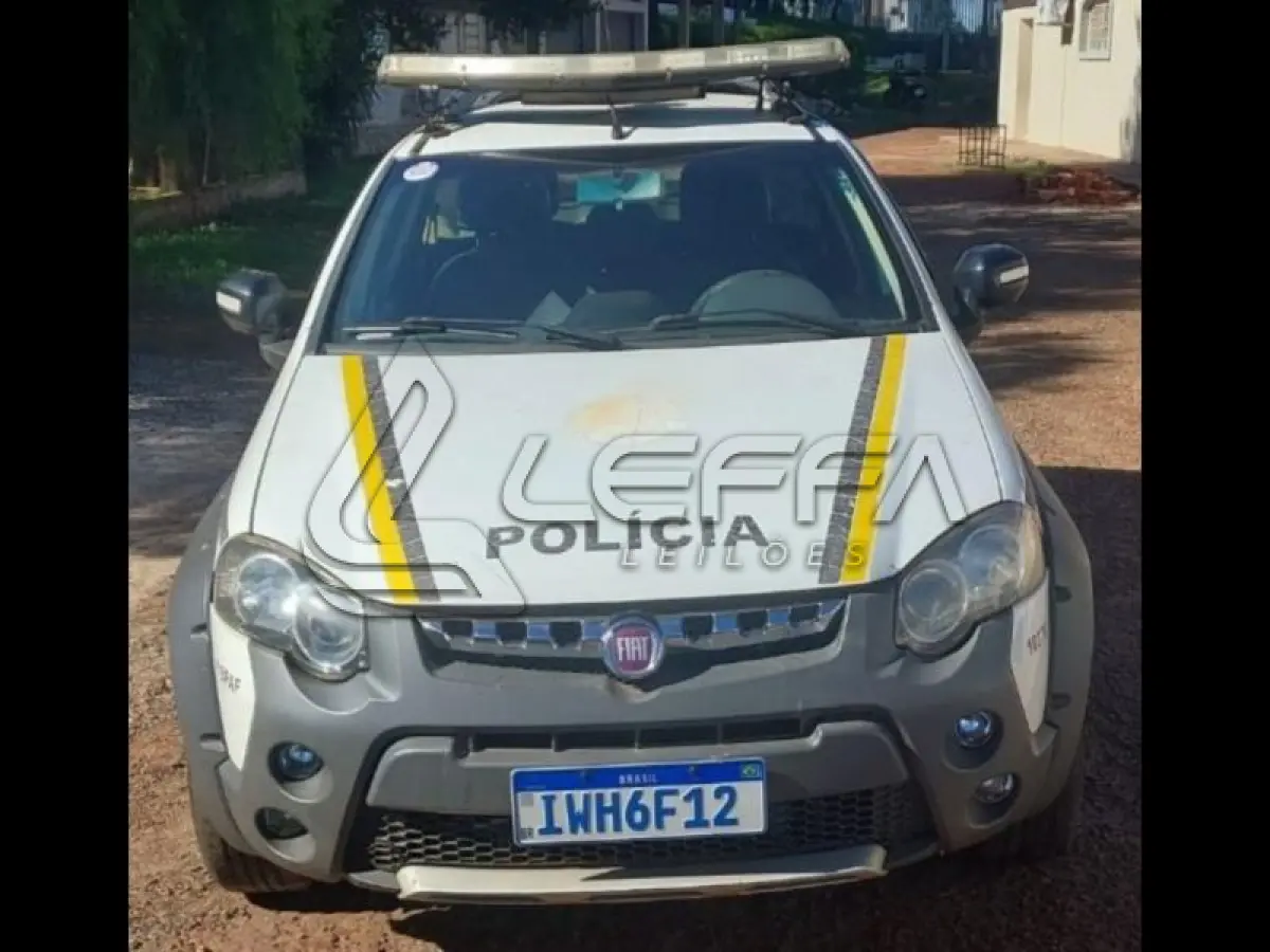 LOTE 012 - FIAT/WEEKEND ADVENTURE