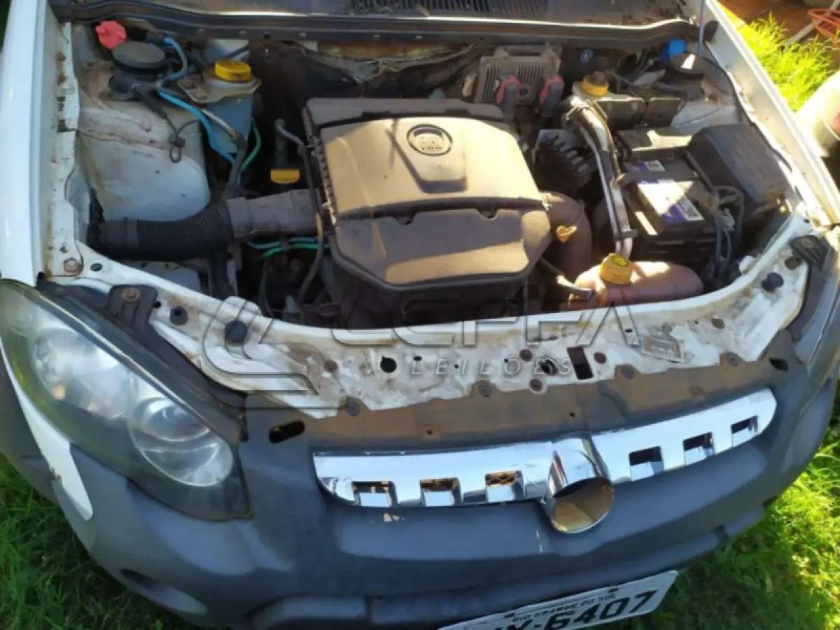 LOTE 011 - FIAT/WEEKEND ADVENTURE