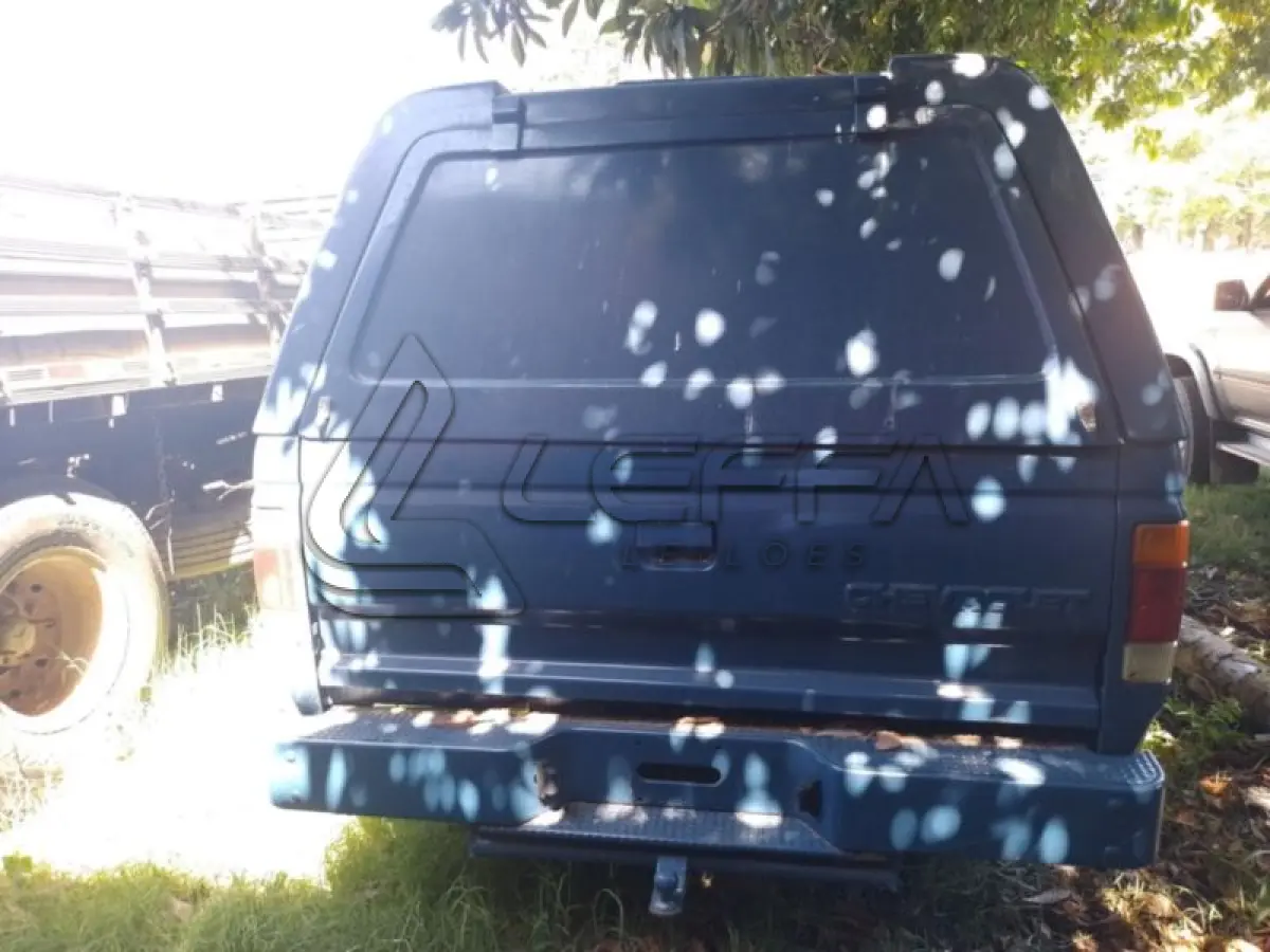 LOTE 027 - GM/CHEVROLET D20 CUSTOM