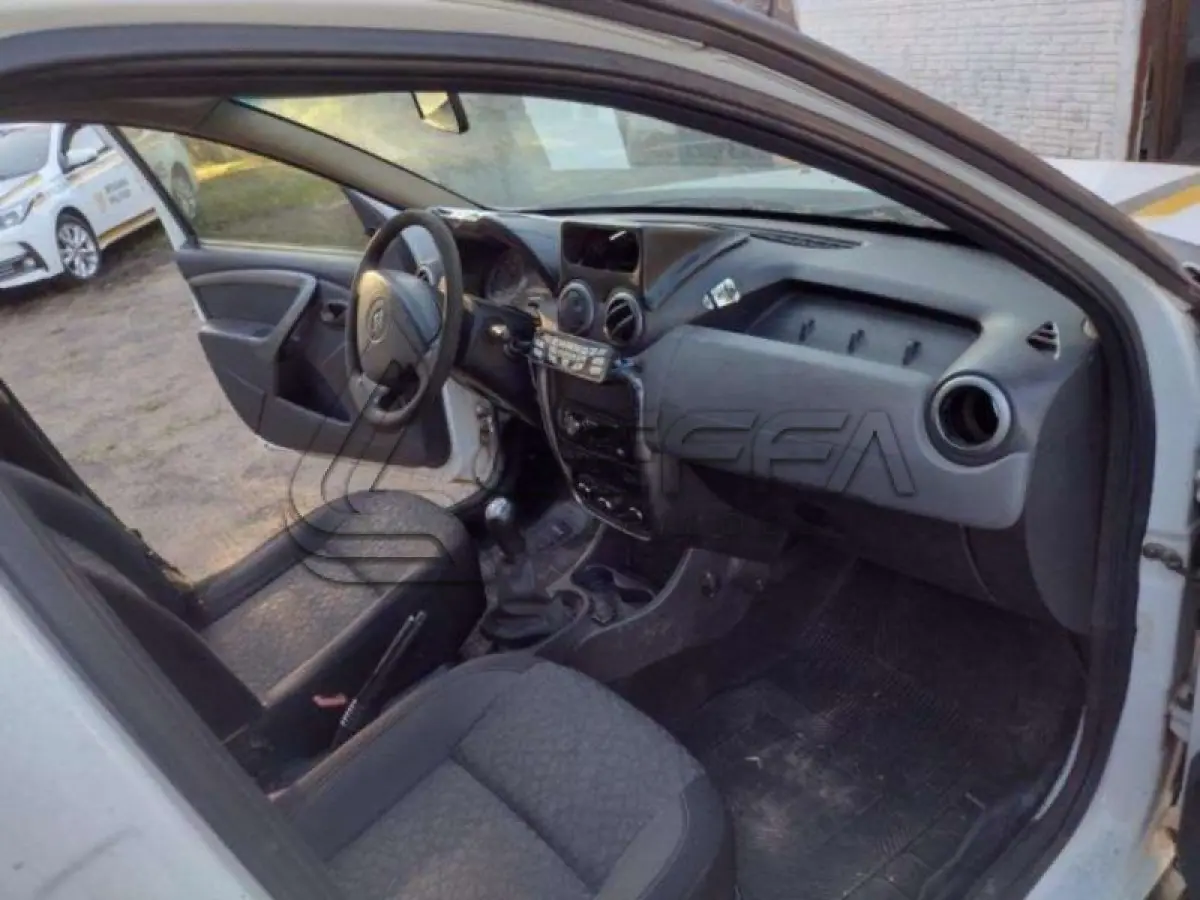 LOTE 001 - RENAULT/DUST ER 16 E 4X2