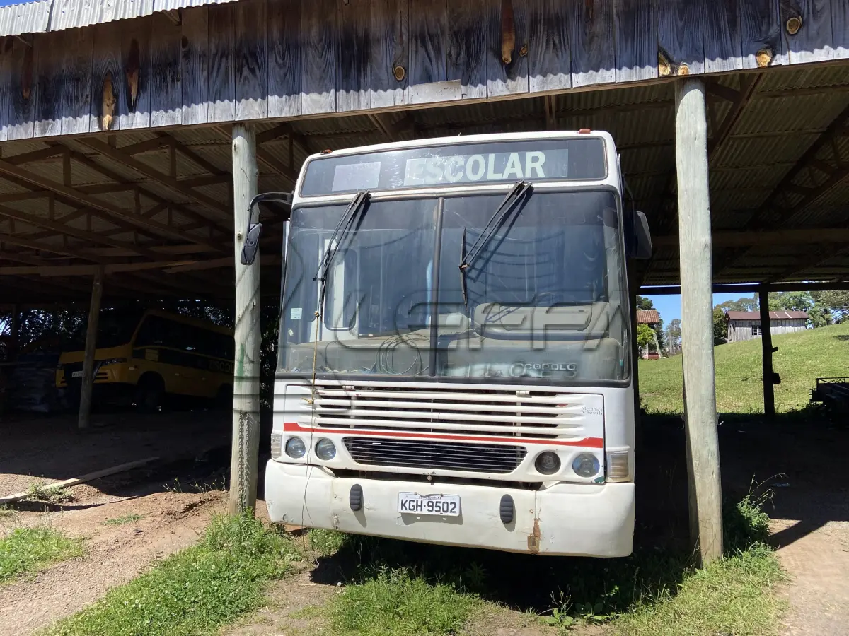 LOTE 002 - UM ÔNIBUS MERCEDES BENZ/OF 1620, DIESEL, PLACAS KGH-9502, ANO 1996, MODELO 1997 (SEM FUNCIONAMENTO)
