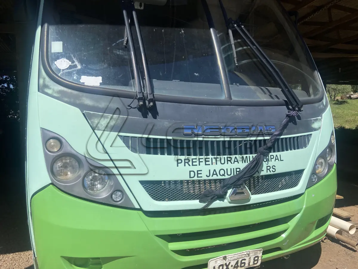 LOTE 001 - UM ÔNIBUS AGRALE/NEOBUS TH, DIESEL, PLACAS IQX-4618, ANO 2010, MODELO 2010
