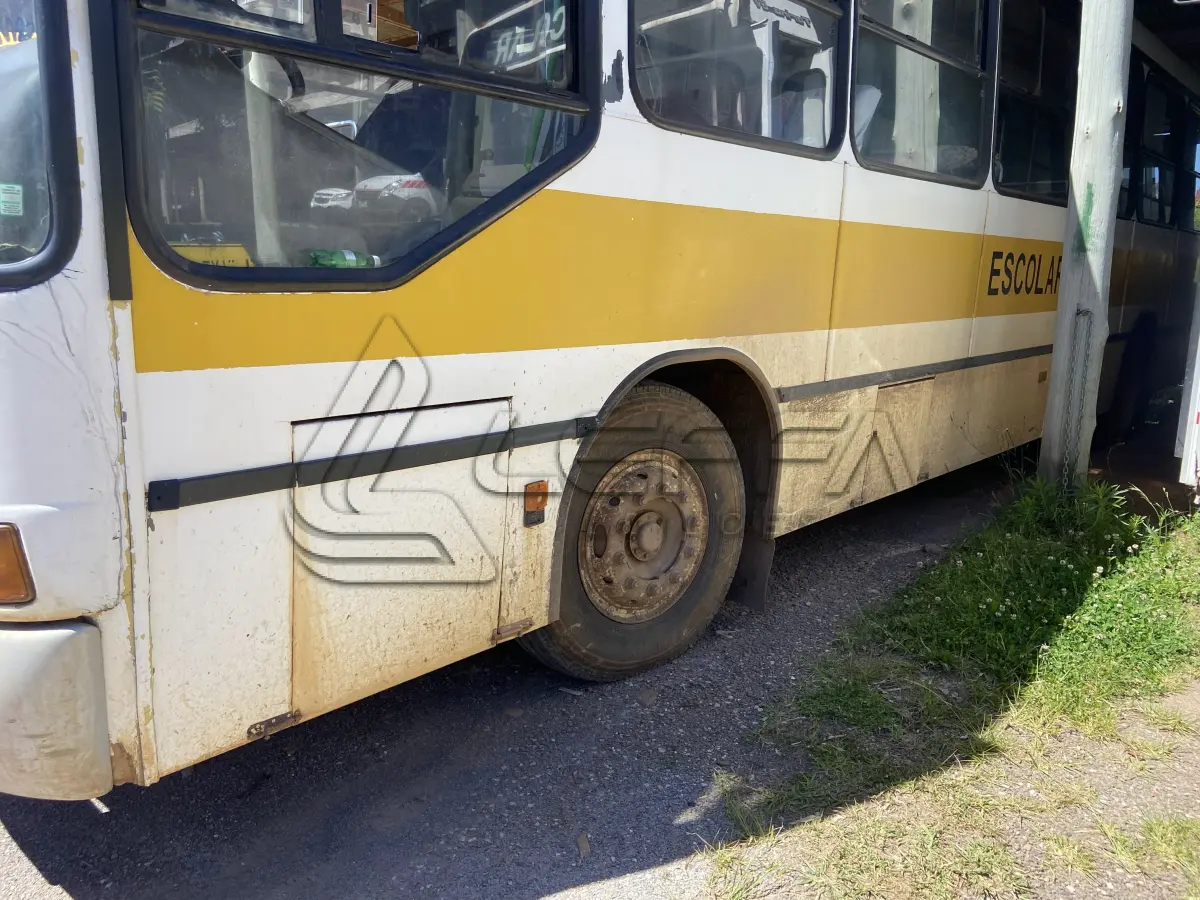 LOTE 003 - UM ÔNIBUS MERCEDES BENZ/OF 1620, DIESEL, PLACAS IEY-6745, ANO 1996, MODELO 1996