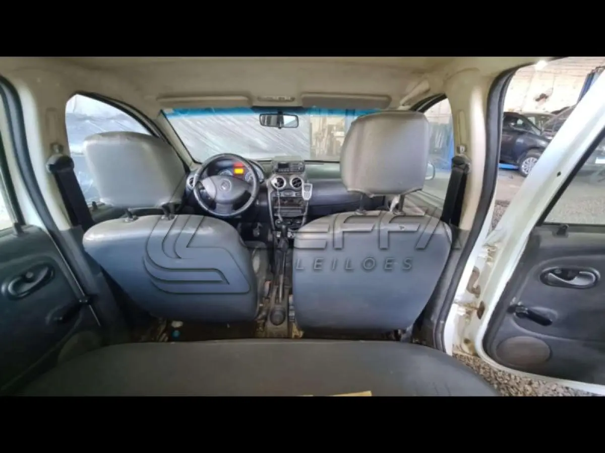 LOTE 180
