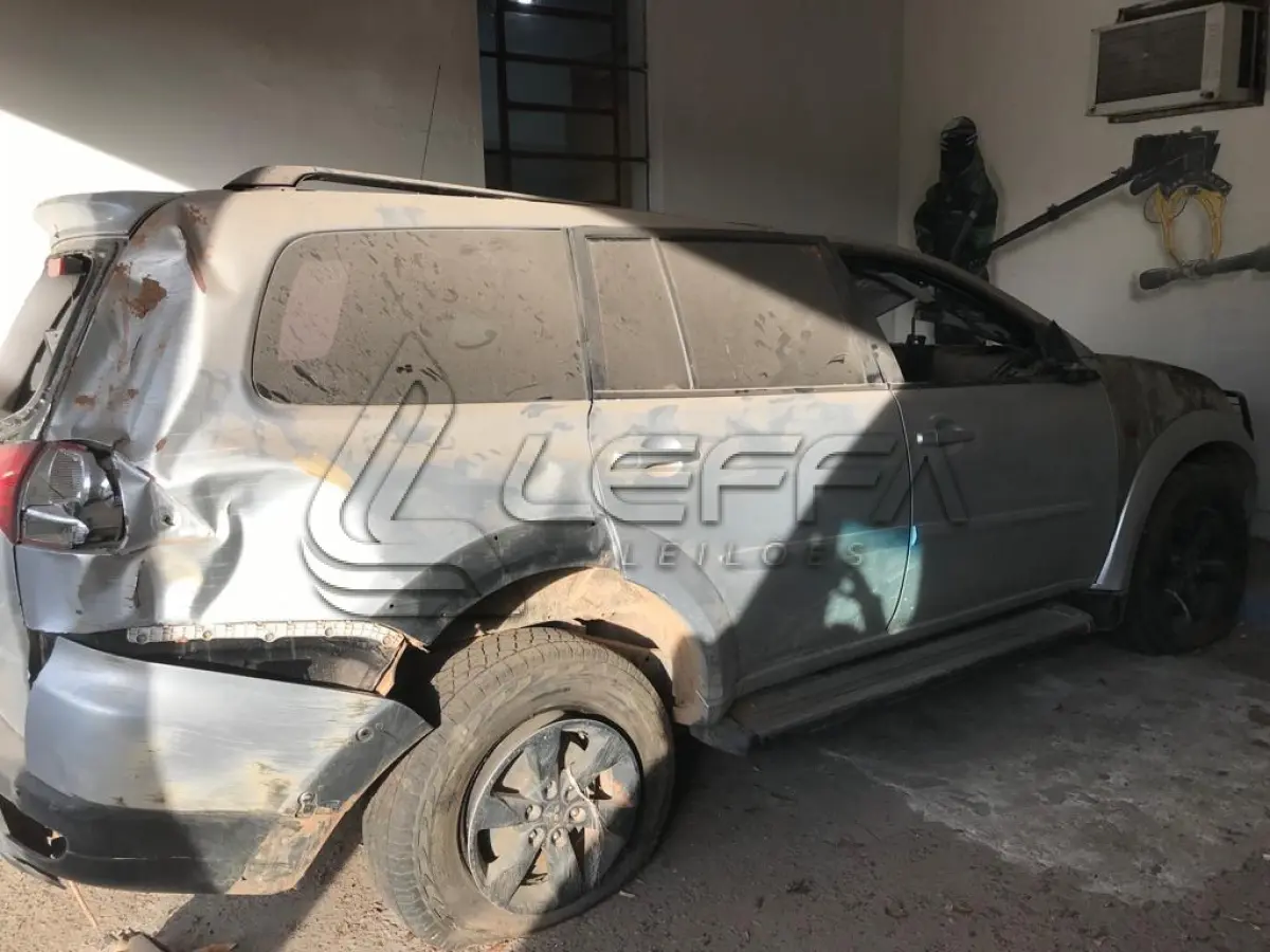 LOTE 022 - MMC/PAJERO HD D