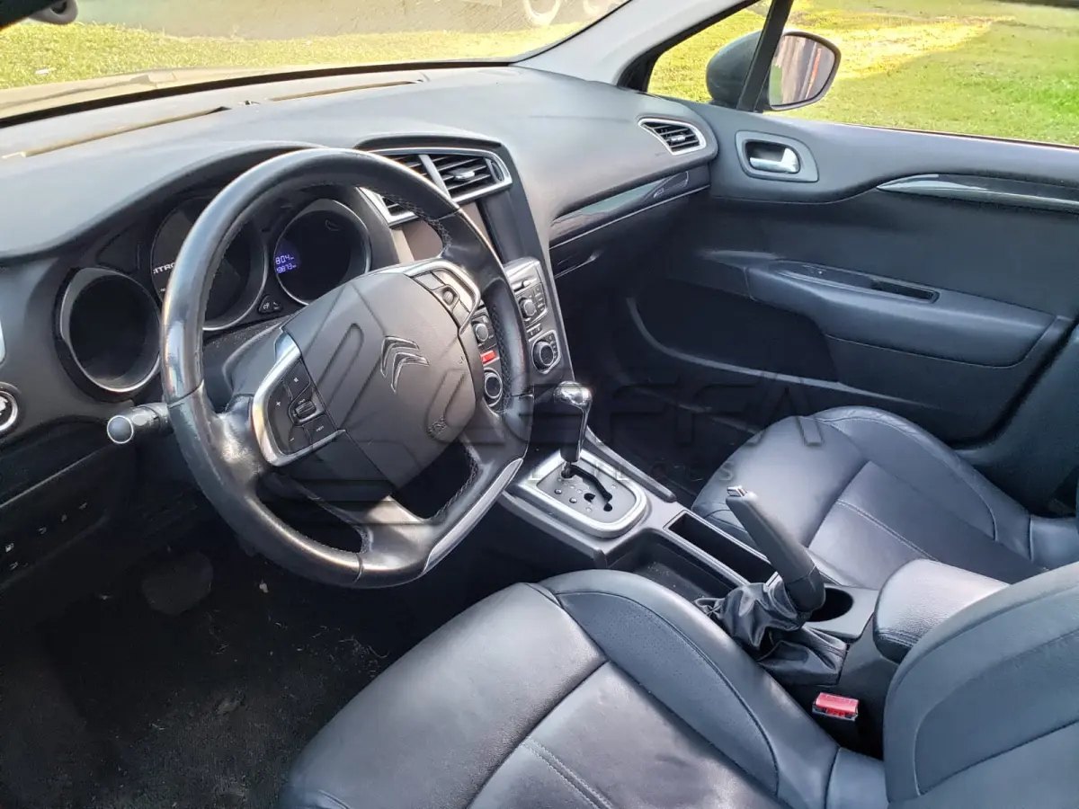 LOTE 001 - UM VEÍCULO I/CITROËN C4L A THP-EXCL, ANO 2013, MODELO 2014, PLACAS IWM-4567, COR PRETA, RENAVAM 1012462657