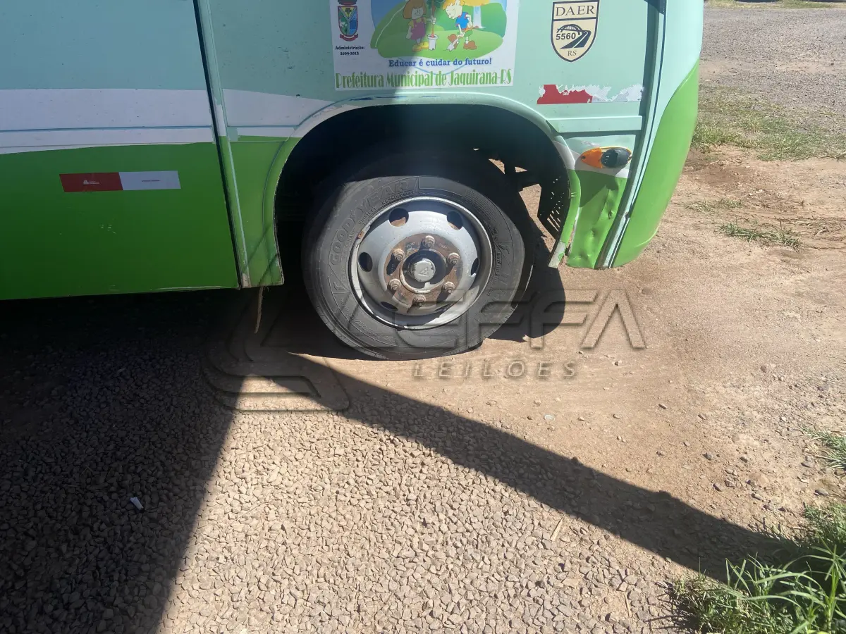 LOTE 001 - UM ÔNIBUS AGRALE/NEOBUS TH, DIESEL, PLACAS IQX-4618, ANO 2010, MODELO 2010