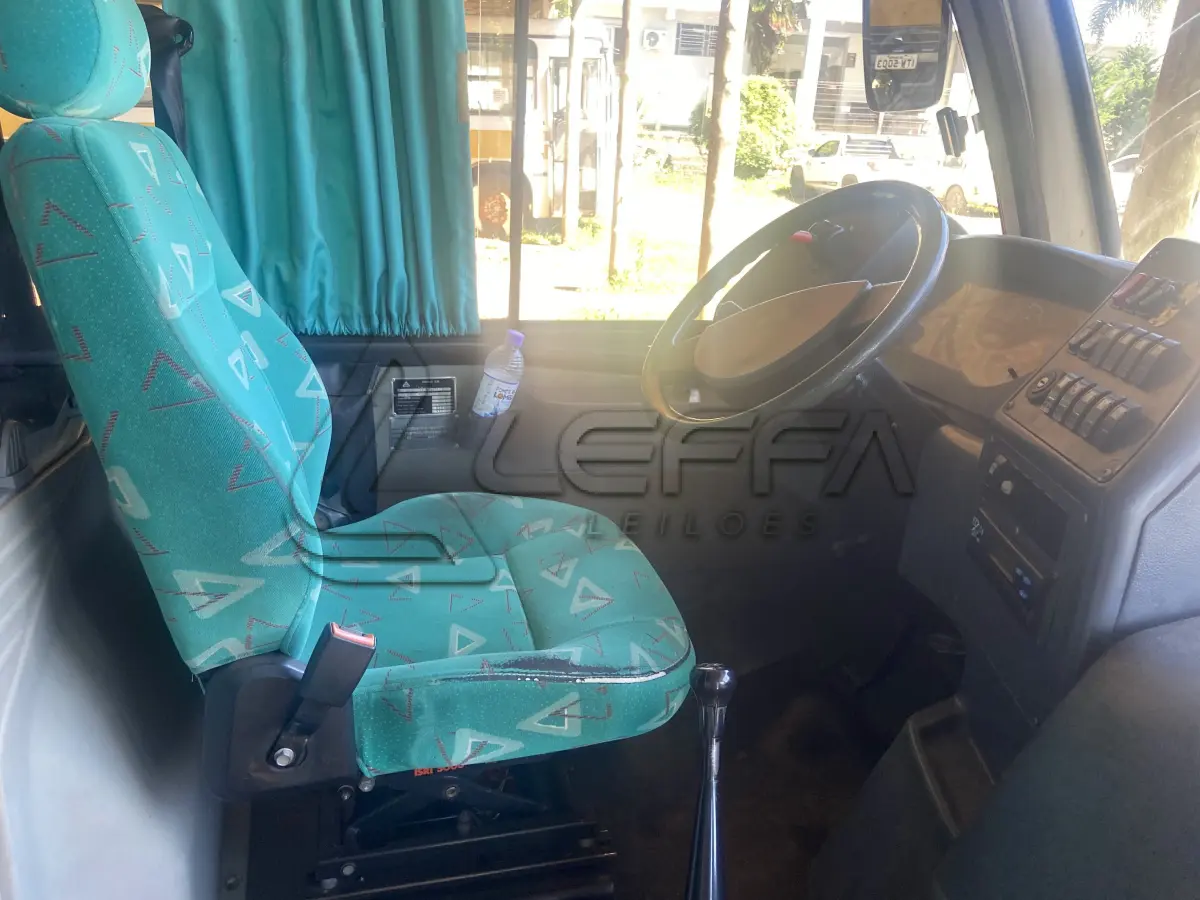 LOTE 001 - UM ÔNIBUS AGRALE/NEOBUS TH, DIESEL, PLACAS IQX-4618, ANO 2010, MODELO 2010