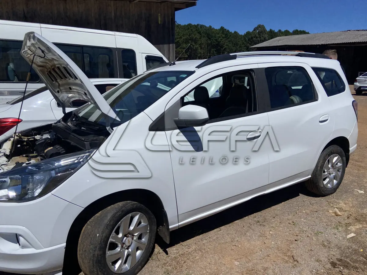 LOTE 008 - UM VEÍCULO CHEVROLET/SPIN 1.8 LTZ, FLEX, PLACAS IXH-6791, ANO 2016, MODELO 2016