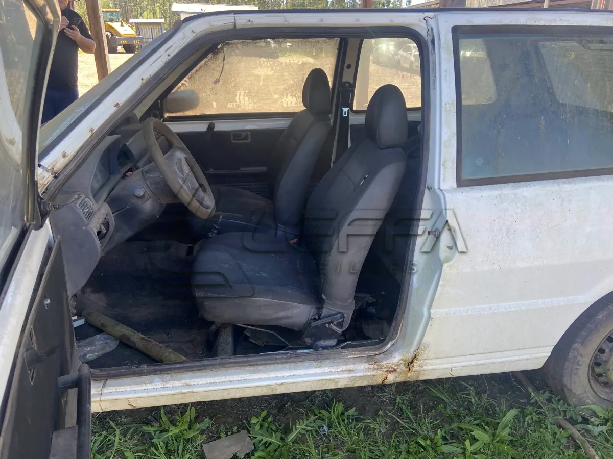 LOTE 013 - UM VEÍCULO FIAT/UNO MILLE ECONOMY, FLEX, PLACAS IRA-3471, ANO 2010, MODELO 2011 (EM ESTADO DE SUCATA)
