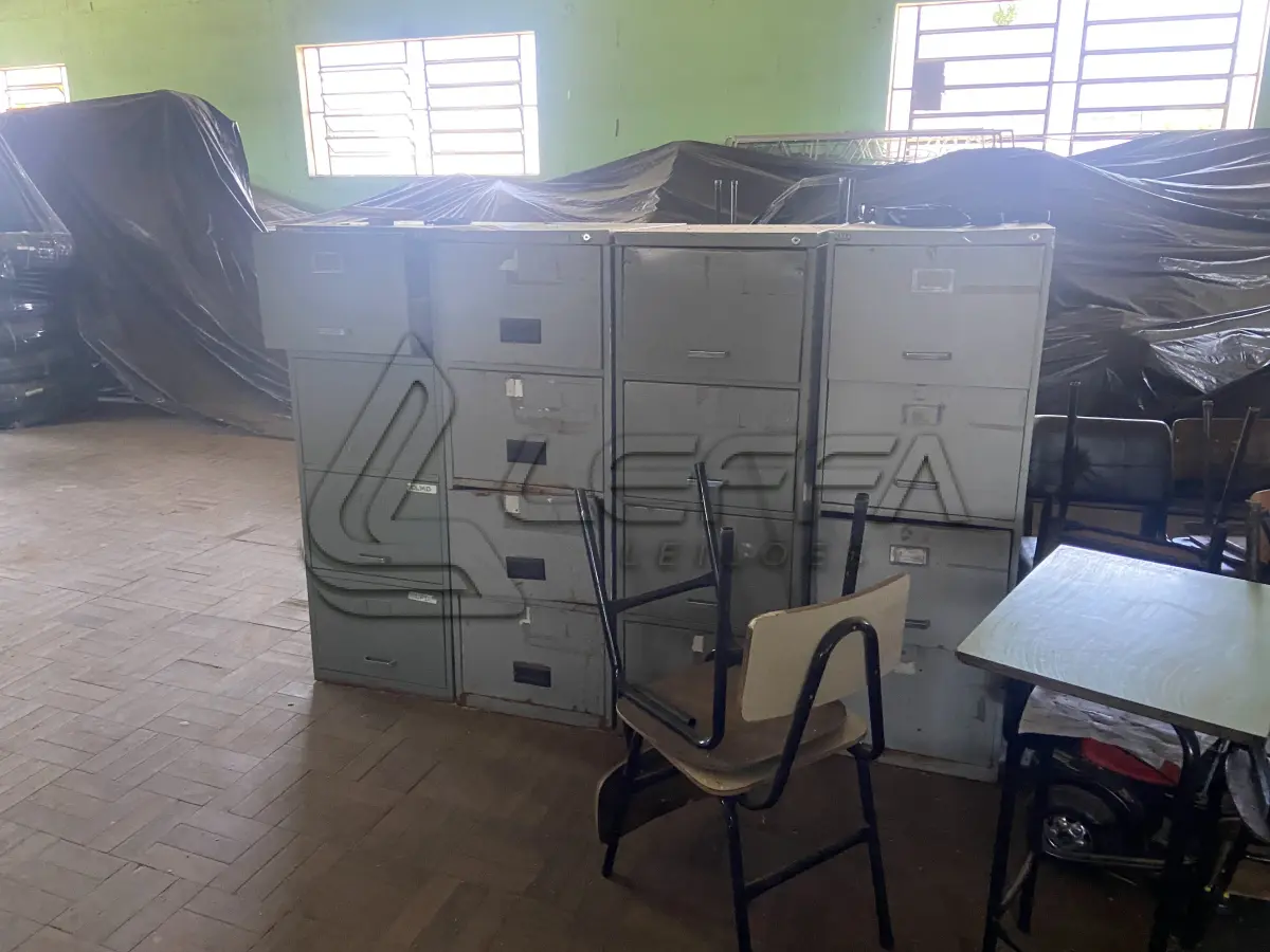 LOTE 028 - SUCATA DE ESCRITÓRIO