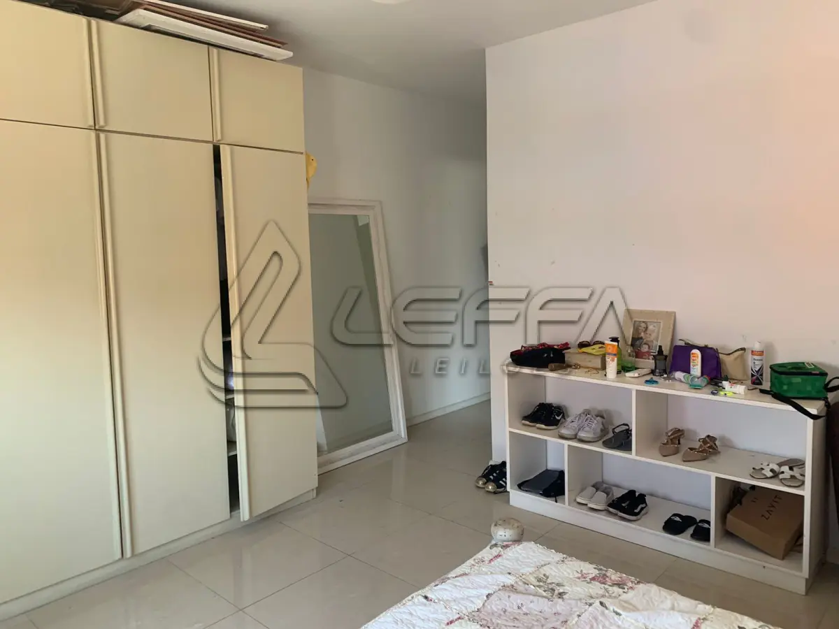 LOTE 001 - APARTAMENTO (TIPO COBERTURA) Nº 501 E VAGAS DE GARAGENS NºS 02 E 06, DO EDIFÍCIO CINARA, NA CIDADE DE CAPÃO DA CANOA/RS
