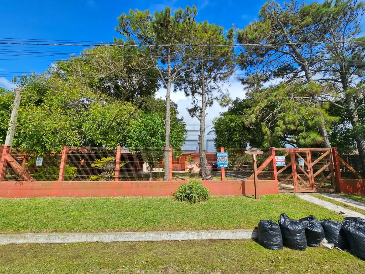 LOTE 002 - Um Imóvel na Rua Eurico Gaspar, em Imbé RS