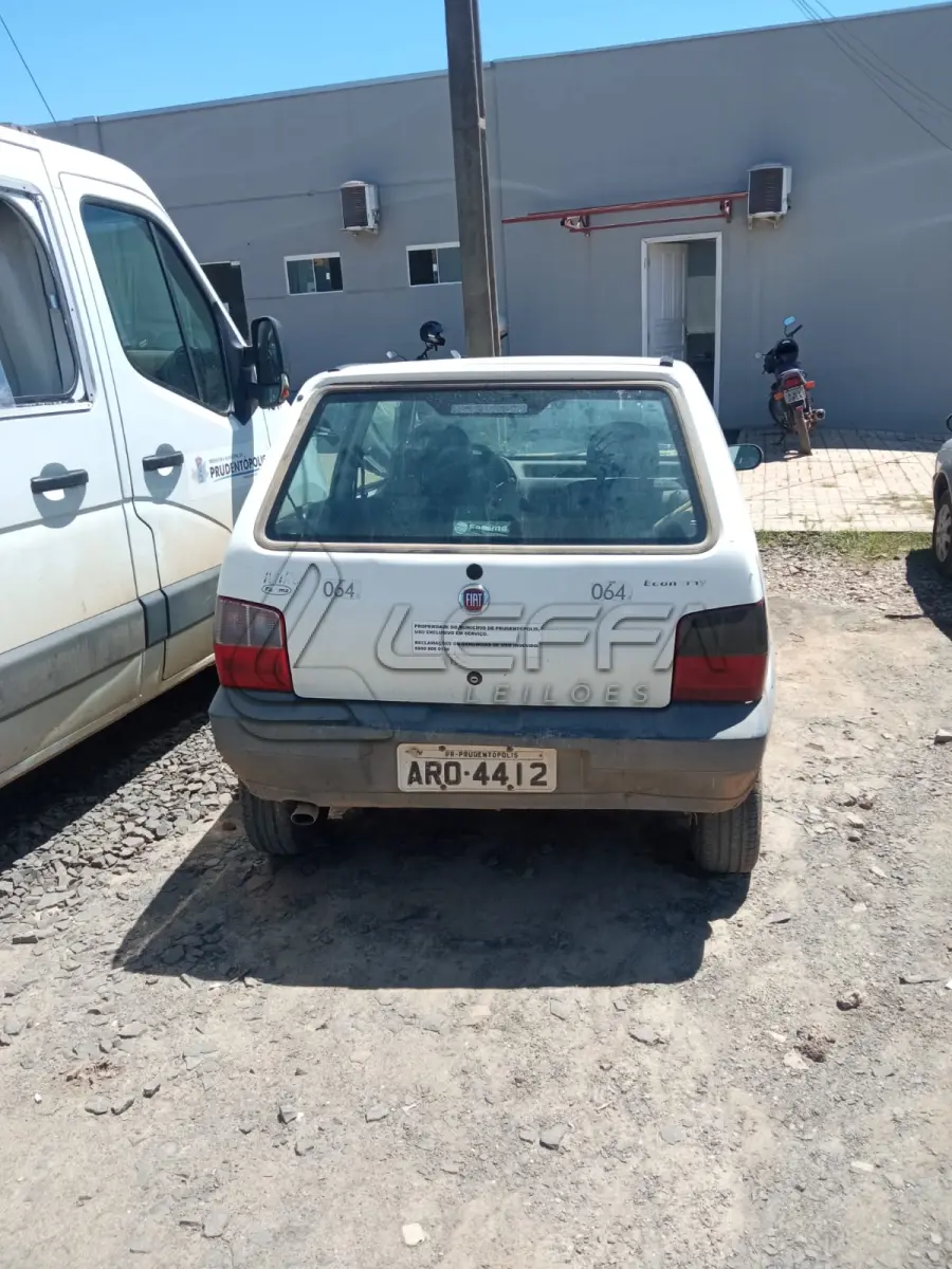 LOTE 005 - UM VEÍCULO FIAT UNO, ANO 2009, MODELO 2010, PLACAS ARO-4412 