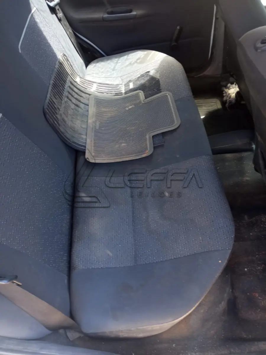 LOTE 008 - UM VEÍCULO GM CORSA CLASSIC, ANO 2014 MODELO 2015, PLACAS AYO-4A92