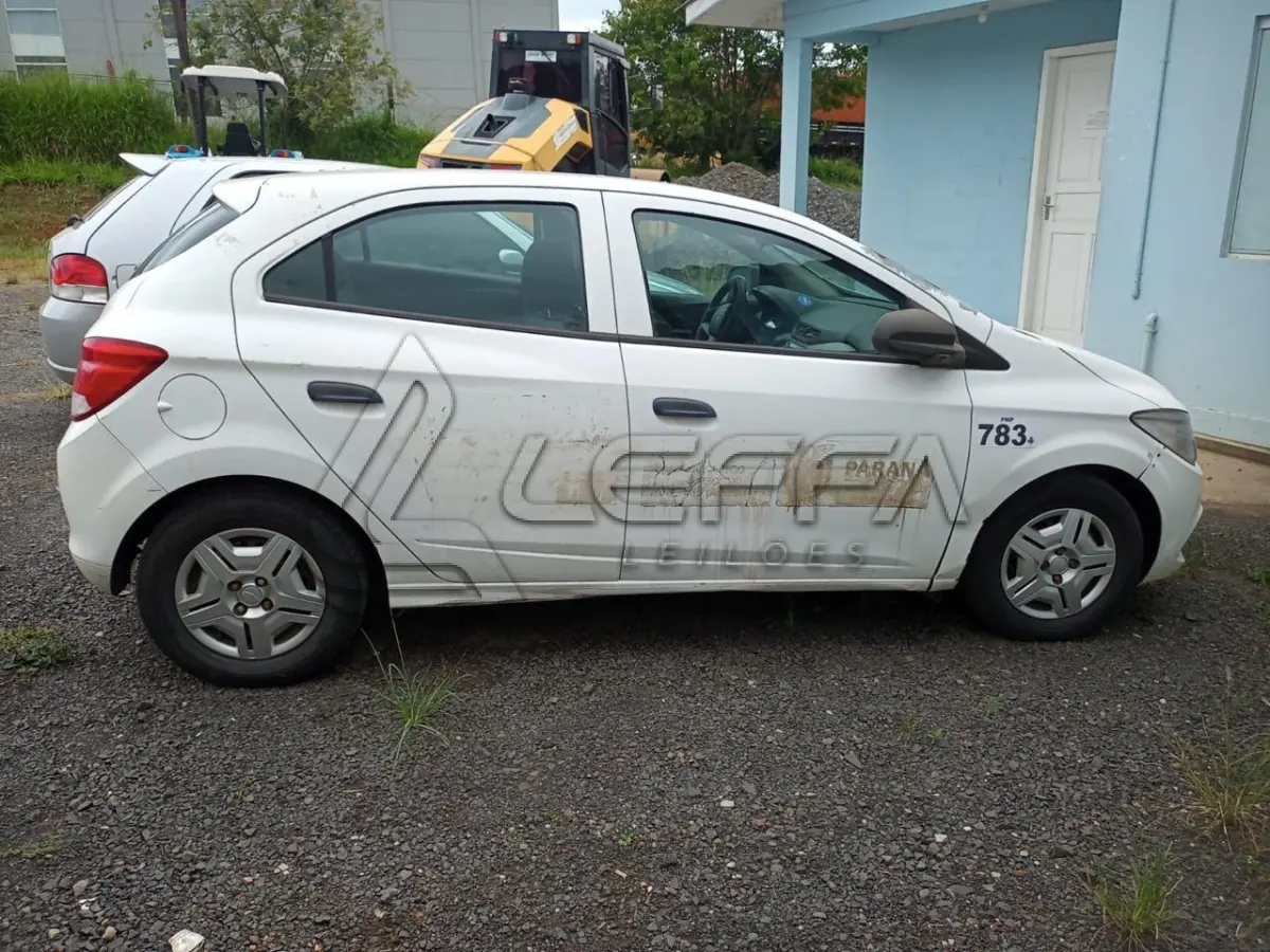 LOTE 046 - UM VEÍCULO CHEVROLET ONIX JOYE ANO E MODELO 2018, PLACAS BCL-6305