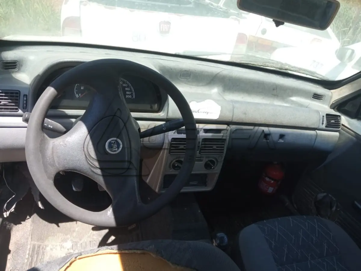 LOTE 014 - UM VEÍCULO FIAT UNO MILE FIRE ANO 2007 MODELO 2008, PLACAS APC-4309 