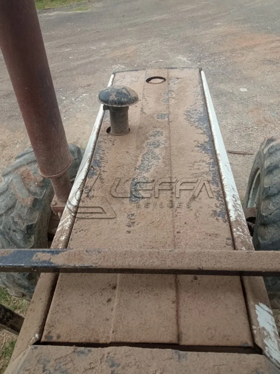LOTE 023 - UM TRATOR VALTRA 75 VC 785CH 