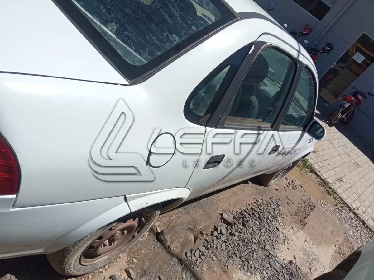 LOTE 006 - UM VEÍCULO GM CORSA CLASSIC, ANO 2014 MODELO 2015, PLACAS AYQ-6429